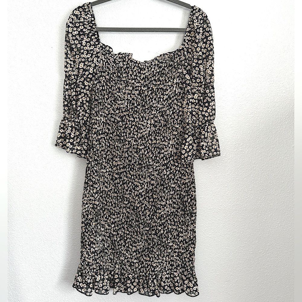 SUGAR+L!PS Ruched Navy and Daisy Dress